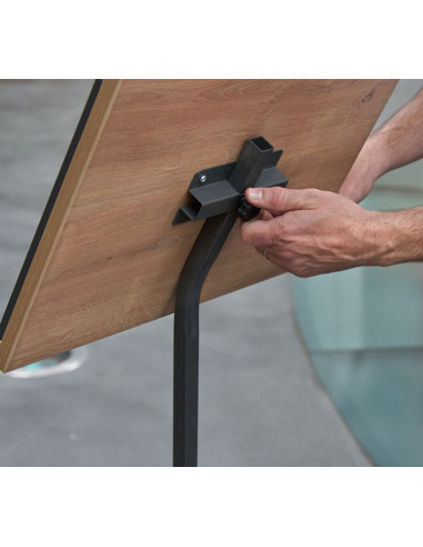 ATRIL INFORMACIÓN ROCADA NATURAL A3