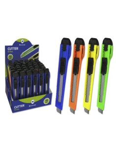 BISMARK CUTTER ESTRECHO  CUCHILLA FRACTURABLE DE 9 MM  SISTEMA BLOQUEO CUCHILLA INTERCAMBIABLE COLORES SURTIDOS