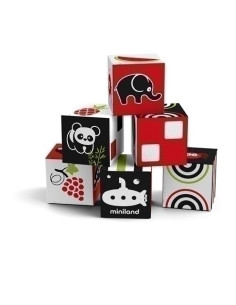 JUEGO MINILAND FIRST SENSES SET 6 CUBOS APLIABLES TEXTURA ESPONJOSA Y CON SONAJERO 0-18 MESES